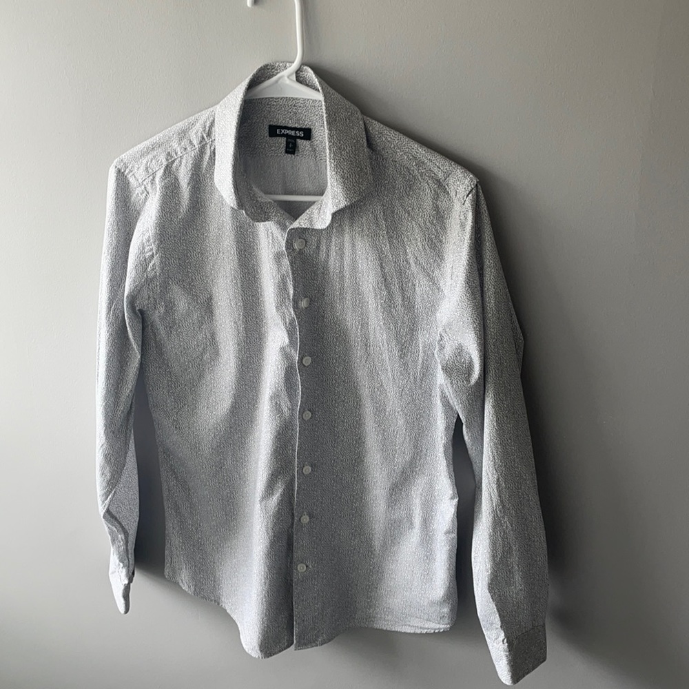 Men’s small express button down